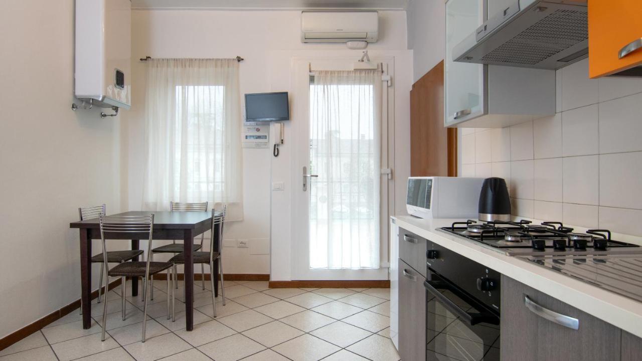 Acqua Verde Appartamenti Πεσκιέρα ντελ Γκάρντα Εξωτερικό φωτογραφία